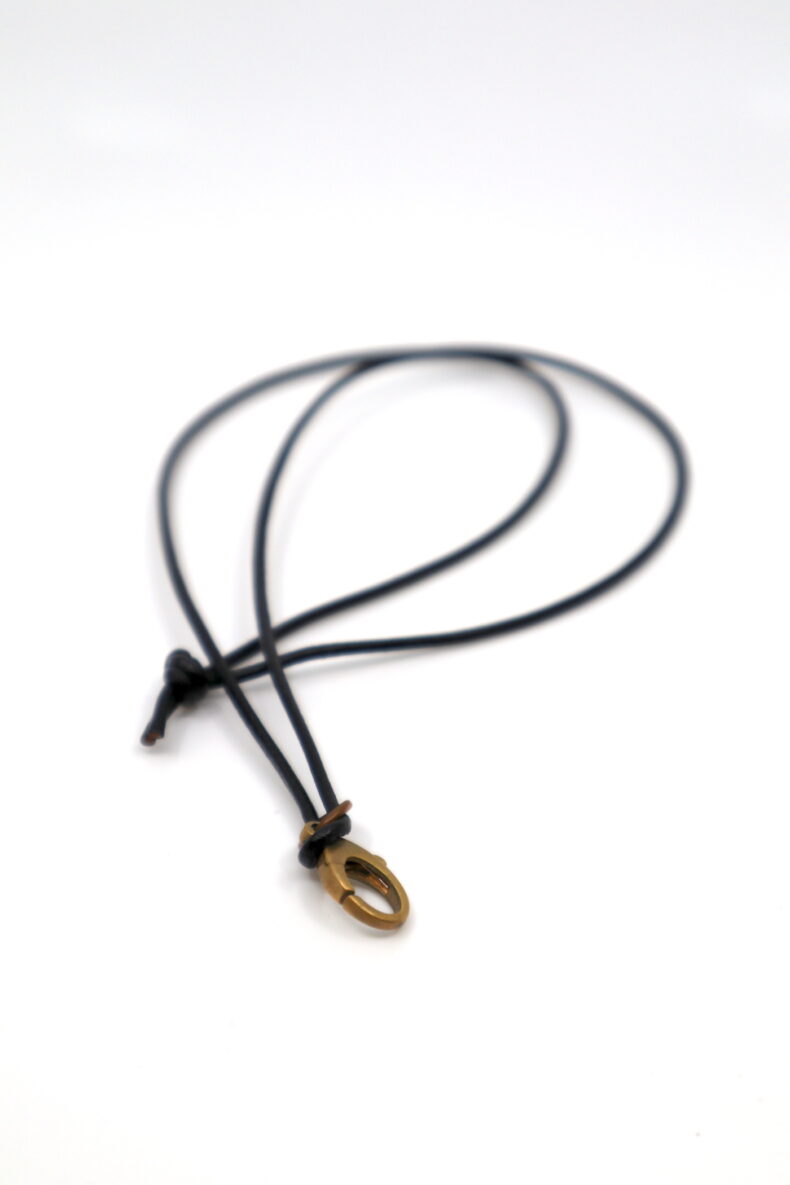 lili t guitar pick bronze lederband laufmeter