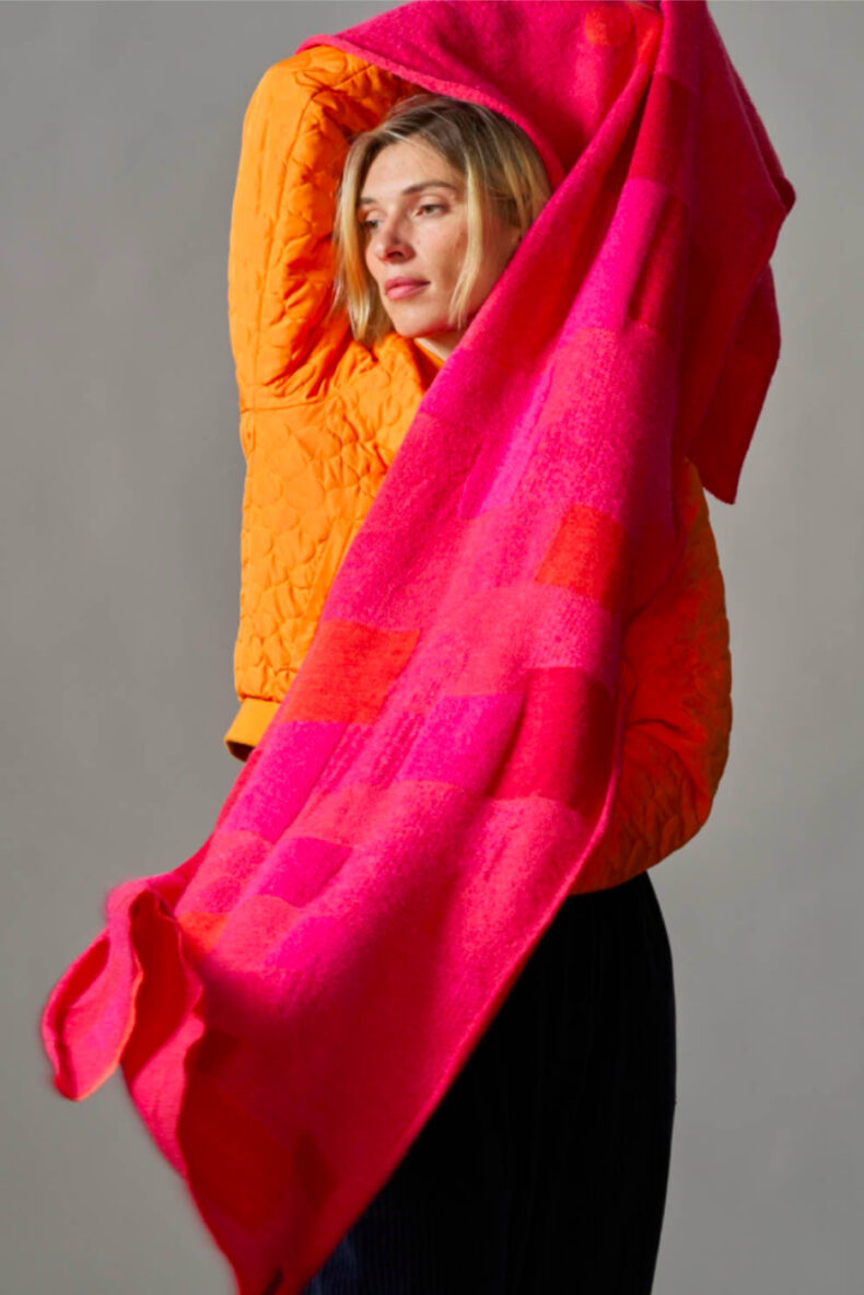 mono basel tuch decke sandrine voegelin foulard monosphie strick merino mohair laufmeter schweiz nachhaltig mode