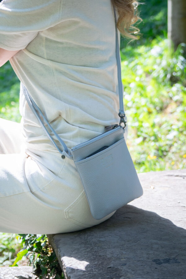 Kleinbasel Tasche nachhaltige Schweizer Mode Laufmeter Onlineshop