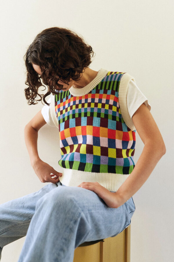 9v9 Schweizer Modedesign Laufmeter Onlineshop vest pullover