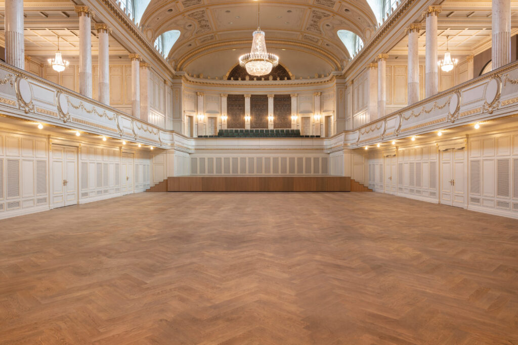 Casino bern grosser saal konzertsaal laufmeter mode salon