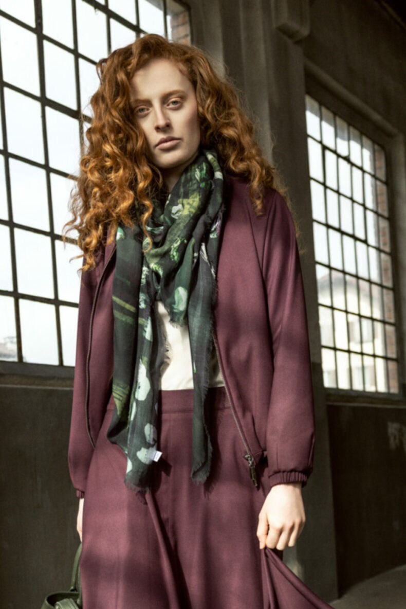 kleinbasel tanja klein basel blouson jacke lumber gritt bordeaux laufmeter schweiz mode nachhaltig