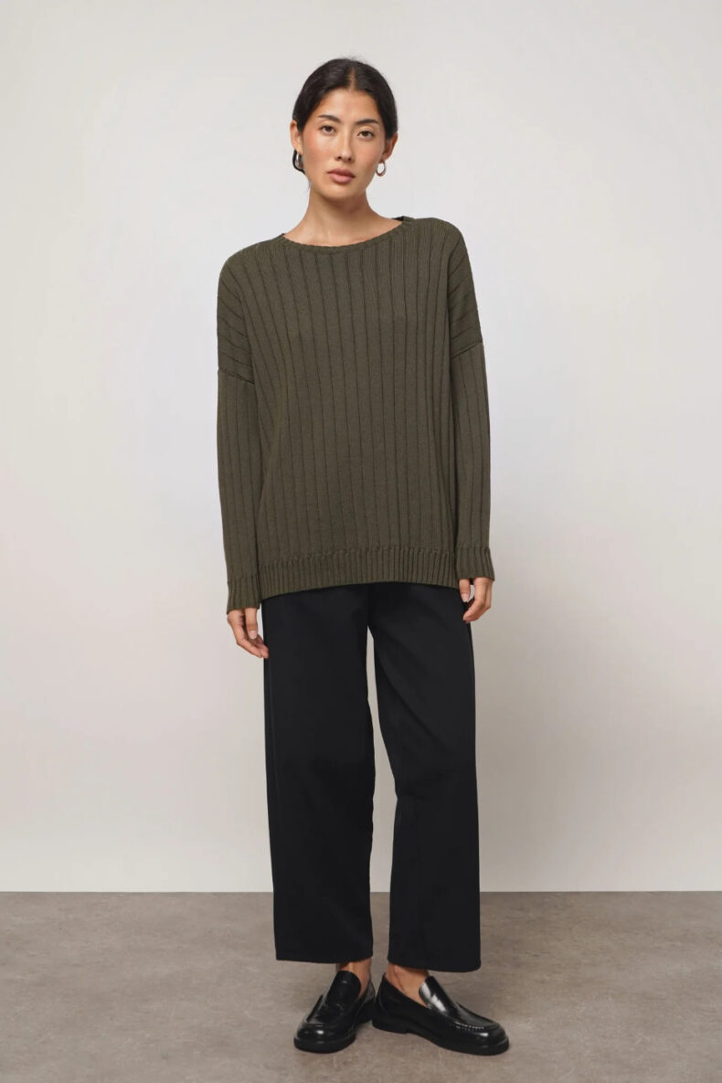 sode bern japan pullover rib forest strick merino wolle dunkelgrün olive mode schweiz nachhaltig laufmeter