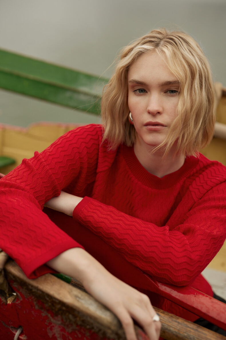 kienast ladina zürich pullover wave hot red rot merino wolle laufmeter schweiz nachhaltig mode
