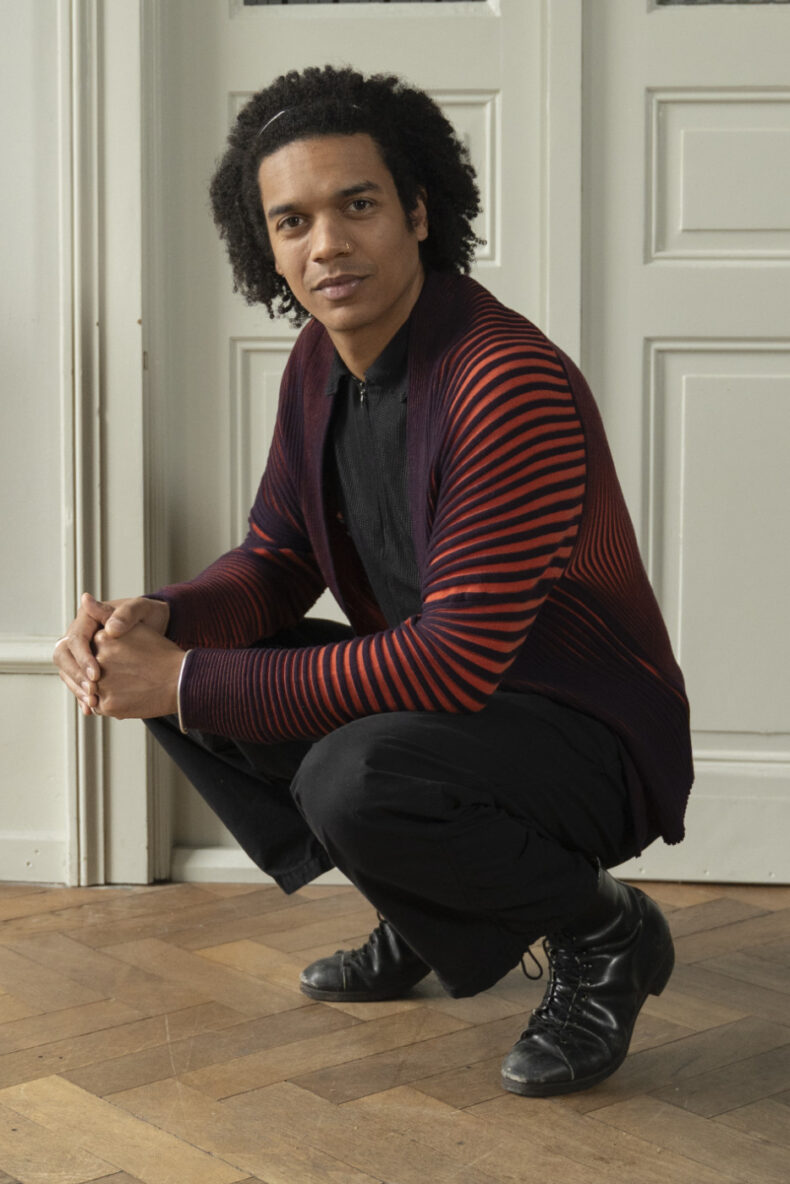 arabella miller cardigan strick merino wolle bordeaux orange laufmeter schweiz mode nachhaltig