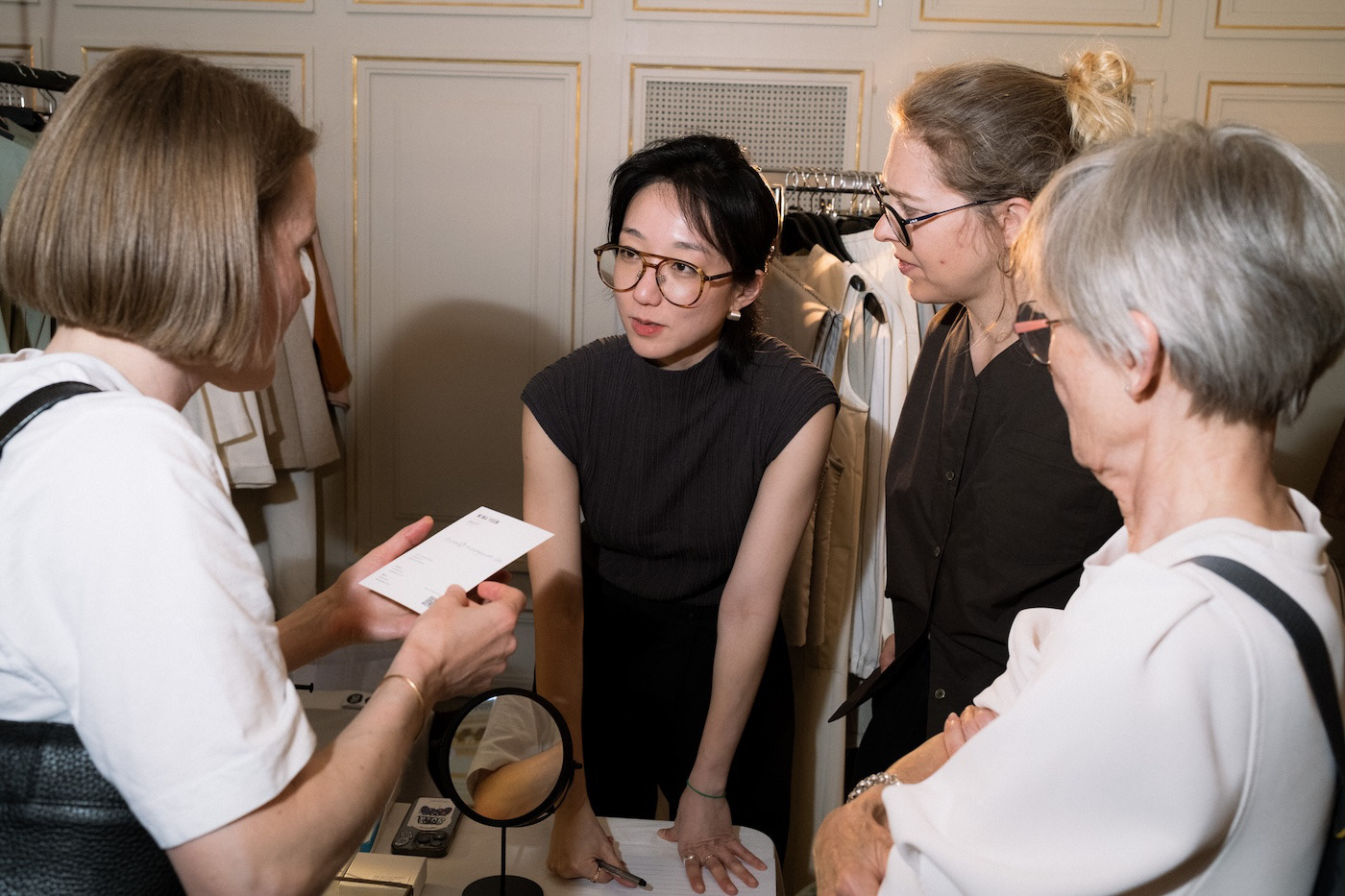 laufmeter mode salon casino bern 2026 modeschau modenschau schweiz swiss slow fashion sustainable fashion show switzerland nachhaltig nina yuun
