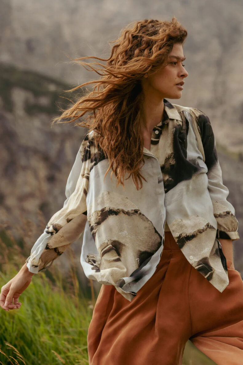 komana bluse adonis print cupro ecovero laufmeter schweiz mode nachhaltig swiss sustainable fashion