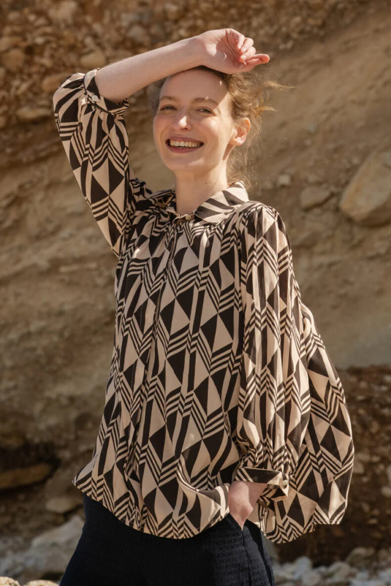 komana french blouse bluse foxtrott cupro ecovero laufmeter schweiz mode nachhaltig sustainable swiss fashion